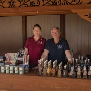Peter & Susann Schneider – Destillerie Schneider